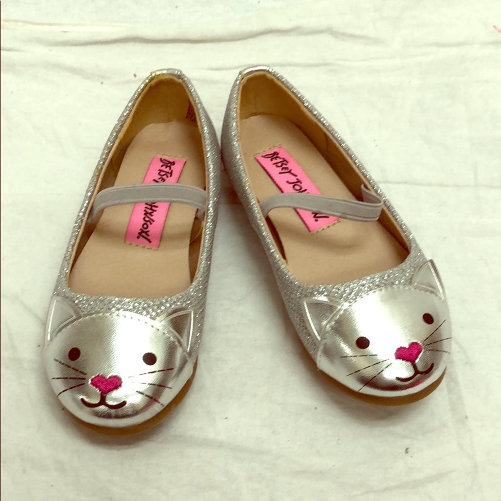Girls Silver Kitty Betsey Johnson Shoes size 8